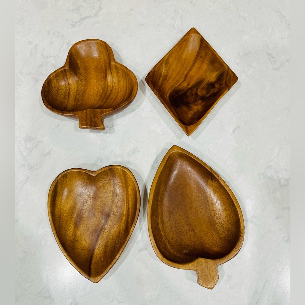 set of 4 vintage monkey pod wood bowls shaped like the suits of a deck of cards - Picture 2 of 10